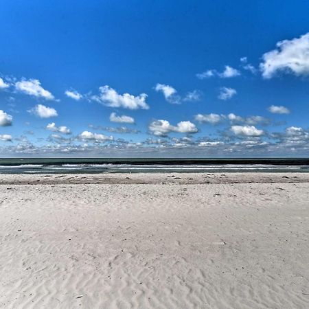 Sun-Soaked Coastal Hideaway - Steps To Beach! Clearwater Beach Buitenkant foto