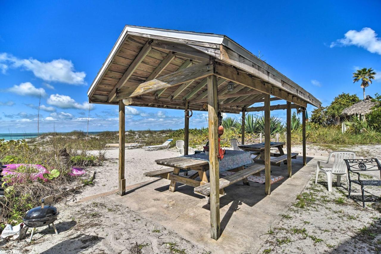 Sun-Soaked Coastal Hideaway - Steps To Beach! Clearwater Beach Buitenkant foto